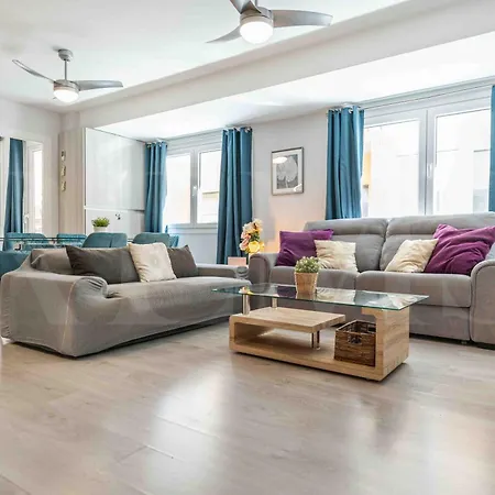 Cosy Flat With Private Balcony - Historic Center By Rems *