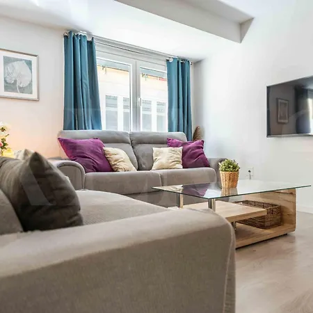 Cosy Flat With Private Balcony - Historic Center By Rems Apartment *