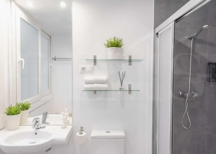 Apartmán Cosy Flat With Private Balcony - Historic Center By Rems