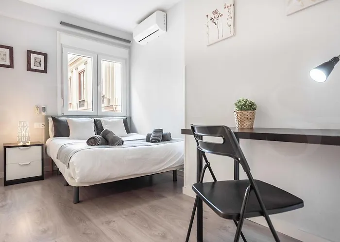 Cosy Flat With Private Balcony - Historic Center By Rems Màlaga