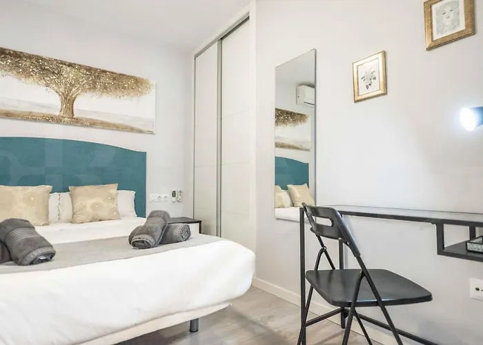 Cosy Flat With Private Balcony - Historic Center By Rems *