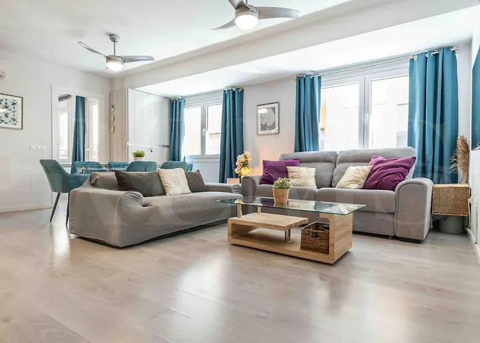 Cosy Flat With Private Balcony - Historic Center By Rems *