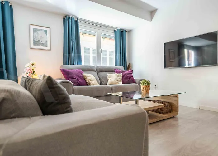 Cosy Flat With Private Balcony - Historic Center By Rems Apartmán *